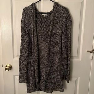 American Eagle grey and white cardigan XL
